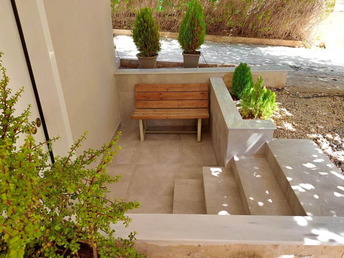 Apartmán Naiads Nest - The Garden Gem Várkiza Exteriér fotografie